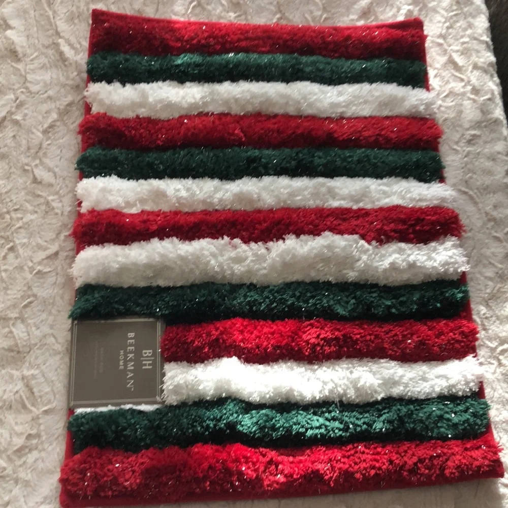 Beekman Home Red, Green, and White Holiday Bath Rug